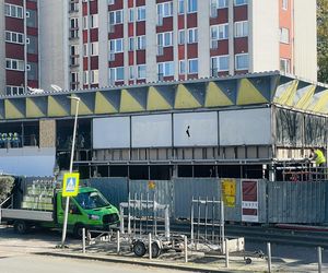 Budynek Biedronki projektu Kwaśniewicza w Katowicach