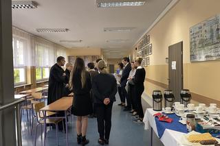 Matura 2023 z matematyki. Uczniowie z Krakowa rozpoczęli egzamin