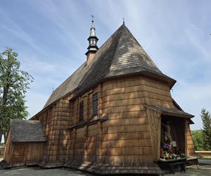 Zabytkowy kościół w Domaradzu.