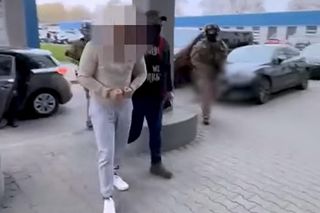 Skrępowali Zygmunta i uduszony. Sprawcy splądrowali jego mieszkanie. Wpadli po 19 latach