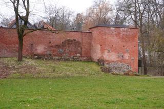 W Olsztynie były trzy bramy obronne. Z niektórych pozostały tylko ruiny
