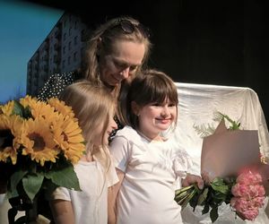 Spektakl na zakończenie warsztatów teatralnych w Teatrze Miejskim w Lesznie 