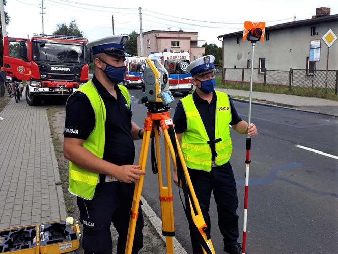 Wypadek w Wieszowej. Sześć osób rannych w zderzeniu ciężarówki z autobusem [ZDJĘCIA]