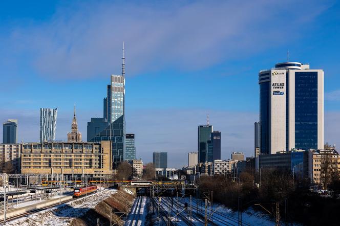 Widok z kładki nad Dworcem Głównym w Warszawie