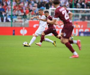 Górnik Zabrze remisuje z Koroną Kielce. Ratunek nadszedł w ostatnich minutach. Wielkie emocje na trybunach