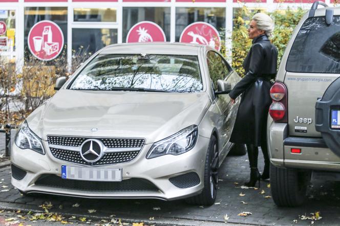 Blanka Lipińska jeździ Mercedesem Klasy E Coupe