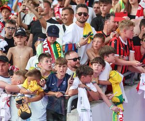 Kibice na meczu gwiazd Polska - Brazylia na Stadionie Śląskim