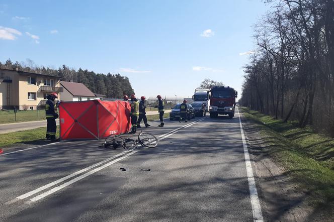 Tragiczny wypadek na trasie Ostrzeszów - Kępno - nie żyje rowerzysta