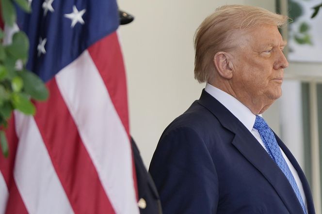 Przygotowania do spotkania Putin-Trump w bazie sił powietrznych USA na Alasce