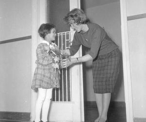 Dzień Kobiet - składanie życzeń w 1958 rok