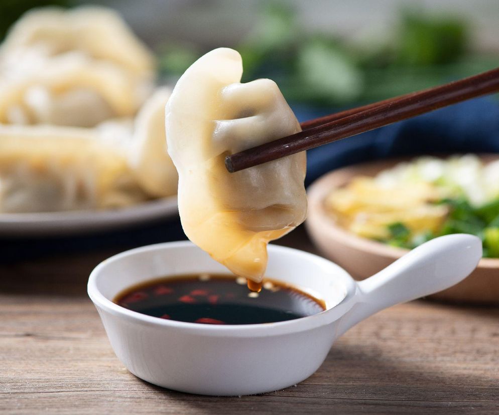 pierożki z papieru ryżowego na parze