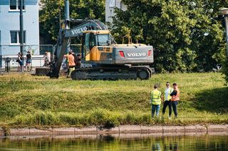 Nabrzeże Brdy w Bydgoszczy będzie jak nowe. Ale teraz ani piesi, ani rowerzyści nie mają tam wstępu