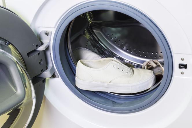 Jak prać buty w pralce
