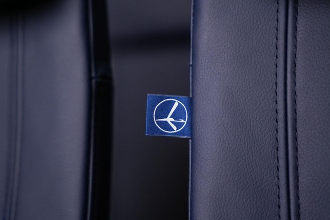Nowe fotele dla LOT: polska fabryka Recaro zapewni komfort pasażerom