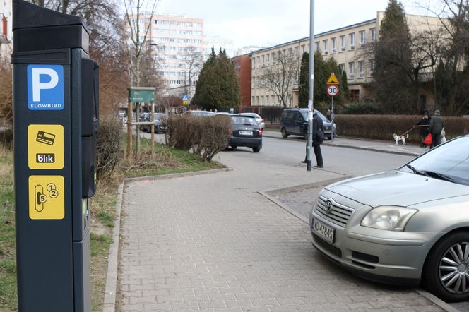  Strefa Płatnego Parkowania w Warszawie. Cud na Mokotowie. Tak wyglądał pierwszy dzień po włączeniu parkometrów