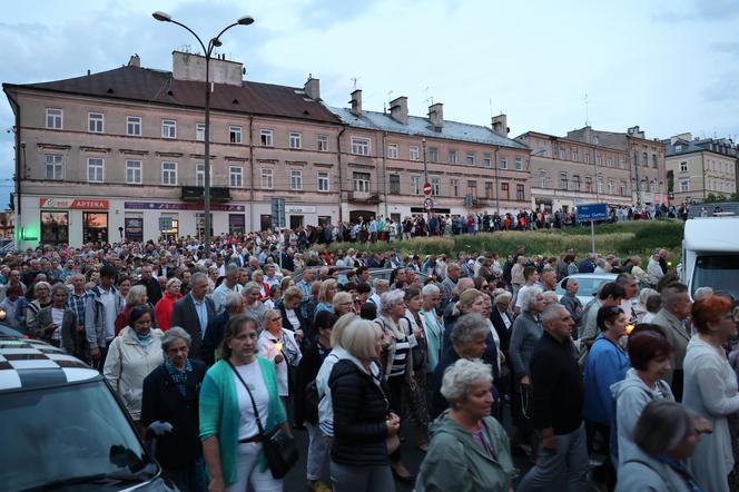 75 lat temu obraz Matki Boskiej w Lublinie zapłakał. Wierni uczcili rocznicę „Cudu lubelskiego” procesją różańcową