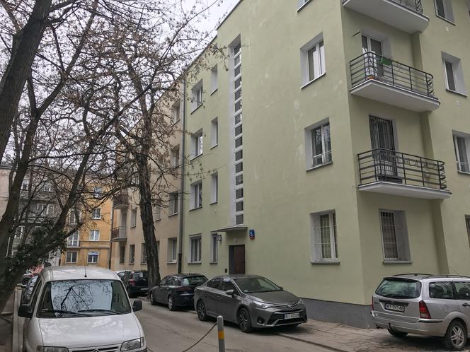 Mieszkanie w Warszawie kupił za 23 000 zł.