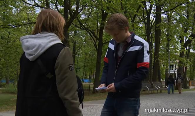 M jak miłość, odcinek 1454. Katia (Joanna Jarmołowicz), Łukasz (Jakub Józefowicz)