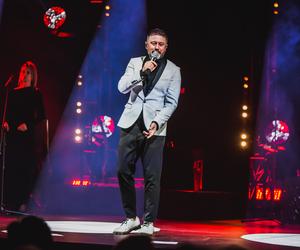 Andrzej Piaseczny wystąpił w Arenie Ostrów. Zobaczcie zdjęcia z pierwszego koncertu!