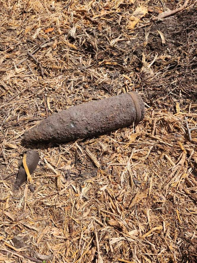 Nowa Jastrząbka. Odnaleziono pocisk artyleryjski z czasów II wojny światowej
