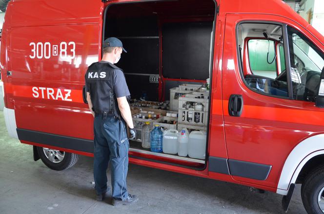 Białystok. Pół tysiąca litrów alkoholu trafiło do strażaków. Posłuży do dezynfekcji