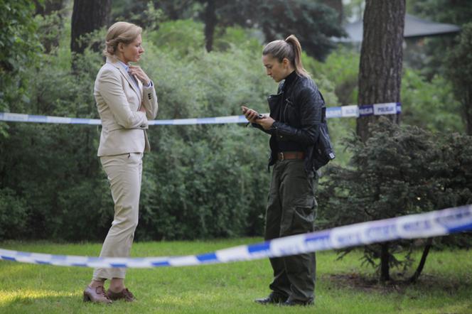 Na krawędzi 2 sezon odc. 4. Lena Korcz (Kamilla Baar), Marta Sajno (Urszula Grabowska)