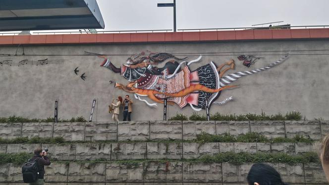 Nowy mural na rondzie Mogilskim