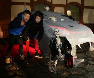 Halloweenowy Zlot Bezdaszników, czyli straszne kabriolety w Tychach. To dopiero wyższy poziom przebierania GALERIA