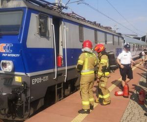 Groźny incydent na dworcu w Katowicach. W lokomotywie wybuchł pożar