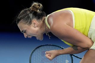 Aryna Sabalenka zniszczyła rakietę podczas finału Australian Open - GALERIA