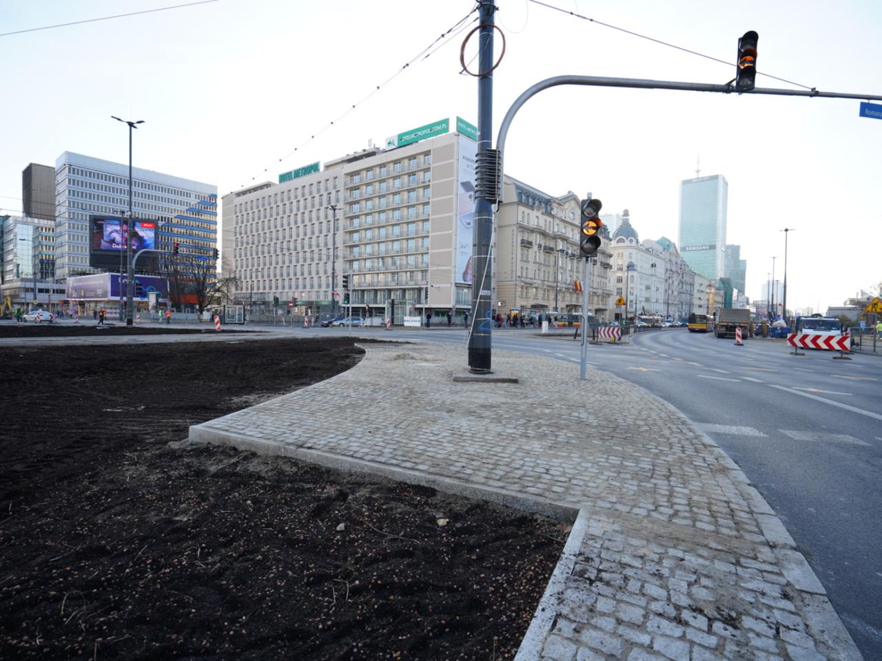 Remont Ronda Dmowskiego poważnie opóźniony. Dlaczego?