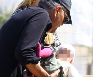 Krzysztof Ibisz je żonie z ręki