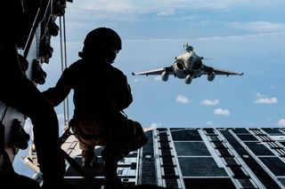 Airbus A400M Atlas, A330 MRTT.