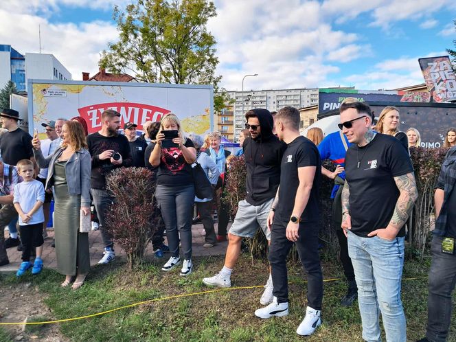Nocny Kochanek posadził 10 drzew na 10-lecie zespołu