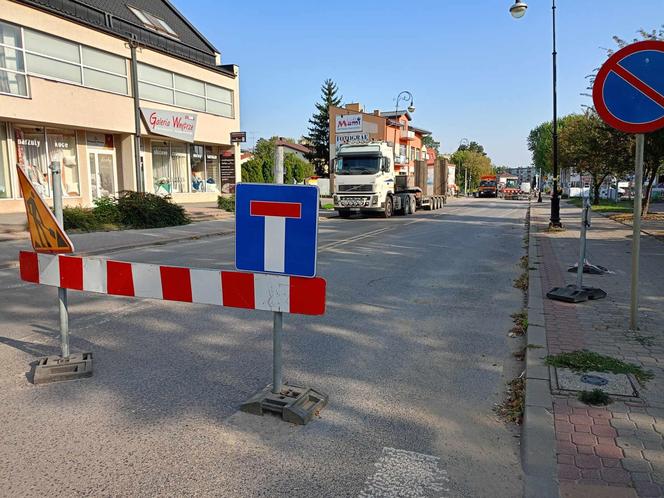 Na krótkim odcinku ulicy Wojskowej w Siedlcach pomiędzy ulicą Katedralną a rondem, także zostanie wyrównana nawierzchnia