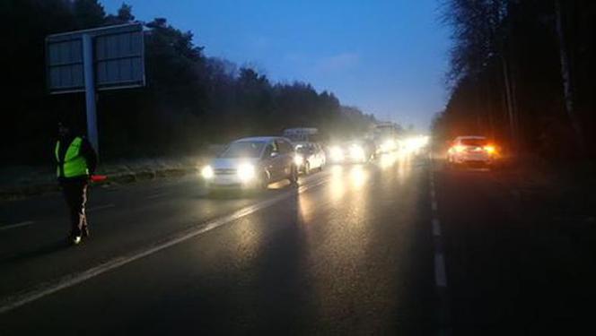 Bełchatów. Kibice GKS Bełchatów blokują drogi. 
