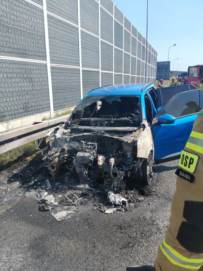 Pożar osobówki na A1
