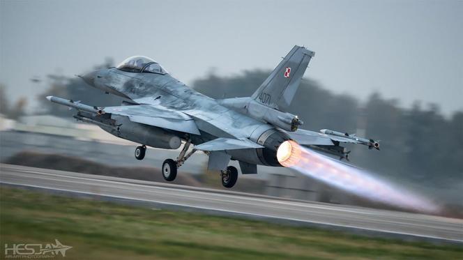 Polski F-16C Jastrząb podczas startu