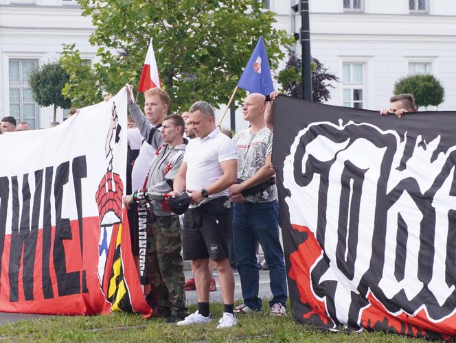 Godzina "W" w Sosnowcu. Mieszkańcy Zagłębia oddali hołd w 81. rocznicę Powstania Warszawskiego