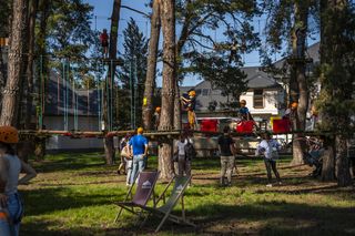 Baseny, zjeżdżalnie, park linowy i wesołe miasteczko. Julinek – park rozrywki koło Warszawy dla całej rodziny. Dojazd, atrakcje, bilety 