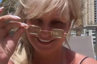 Adrianna Biedrzyńska opala się na betonie