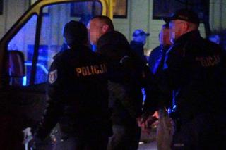 Nocna awantura na Powiślu. W ruch poszły butelki i broń