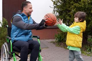 Barwy szczęścia, odc. 1699: Sebastian (Marek Krupski), Mateuszek (Filip Kawalerowicz)