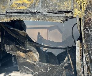 Pożar hali przemysłowej hurtowni zniczy przy ulicy Dojazd w Tarnowie