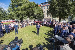 Wrocław. Uroczyście otwarto skwer im. Kornela Morawieckiego (ZDJĘCIA)