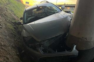 Wjechał do rowu a następnie uderzył w betonowy słup. Na liczniku 3,5 promila alkoholu