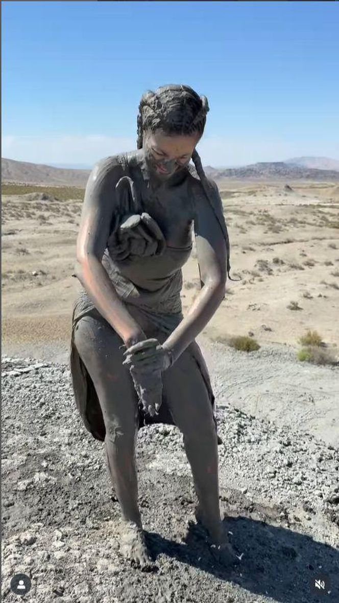 Maja Rutkowski zażywa błotnego SPA