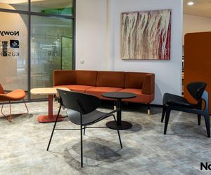 Nowy styl - salony i showroomy
