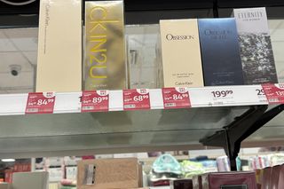Wyprzedaż perfum w Rossmannie