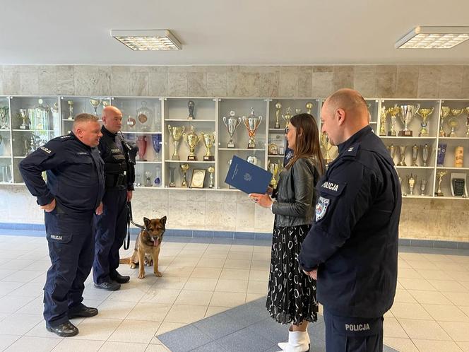 Psiak Marko przechodzi na emeryturę. Za nim 10 lat ciężkiej służby w toruńskiej policji